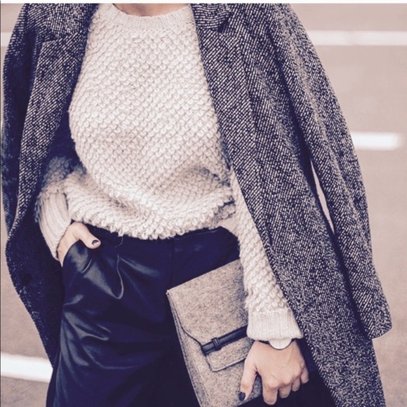 BANANA REPUBLIC Ivory Loop Stitch Sweater - Picture 1 of 8